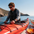 Regole e consigli per l'uso delle attrezzature da kayak durante le gite in barca
