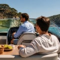 Requisiti e Consigli per Noleggiare una Barca per Gite Indimenticabili