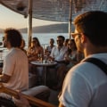 Scoprire le migliori opzioni di intrattenimento a bordo di una barca da gite